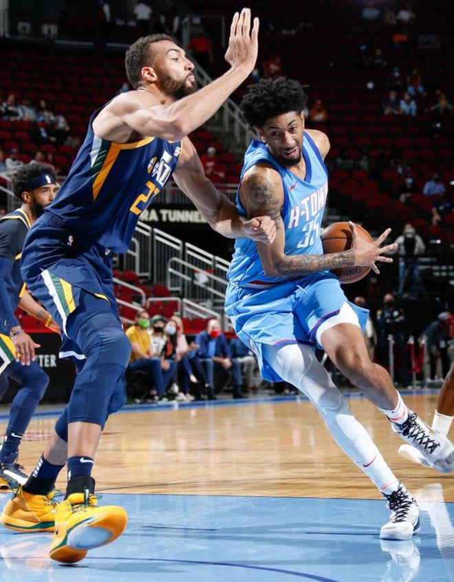 JIUYOU-关于今晚社区盾传出新动向；明尼苏达森林狼内部沟通；管理层表态：震撼外界；赛程密集仍需轮换的信息